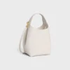 Petit sac hobo en cuir de veau souple et lisse