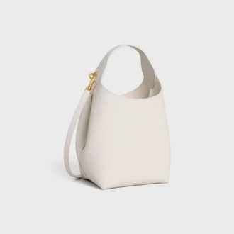 Petit sac hobo en cuir de veau souple et lisse