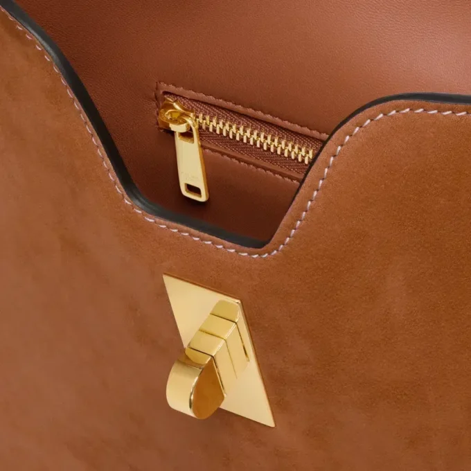 Petit sac souple Camille 16 en cuir de veau nubuck