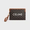 Petite pochette avec bandoulière Cuir Triomphe en Triomphe Canvas avec imprimé CELINE Petite pochette avec bandoulière Cuir Triomphe en Triomphe Canvas avec imprimé CELINE