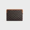 Petite pochette avec bandoulière Cuir Triomphe en Triomphe Canvas avec imprimé CELINE Petite pochette avec bandoulière Cuir Triomphe en Triomphe Canvas avec imprimé CELINE