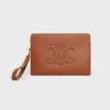 Petite pochette à bandoulière Cuir Triomphe en cuir de veau lisse