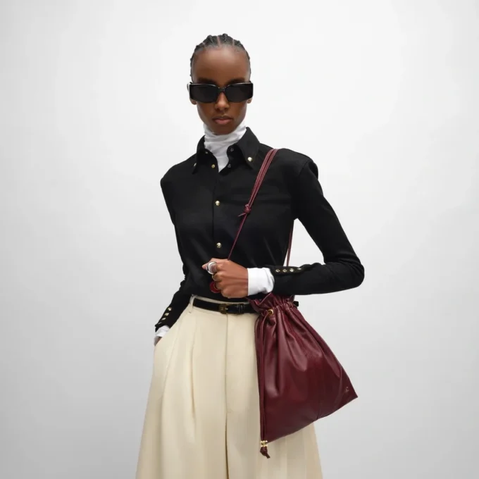 Petite pochette en cristal en cuir d&rsquo;agneau