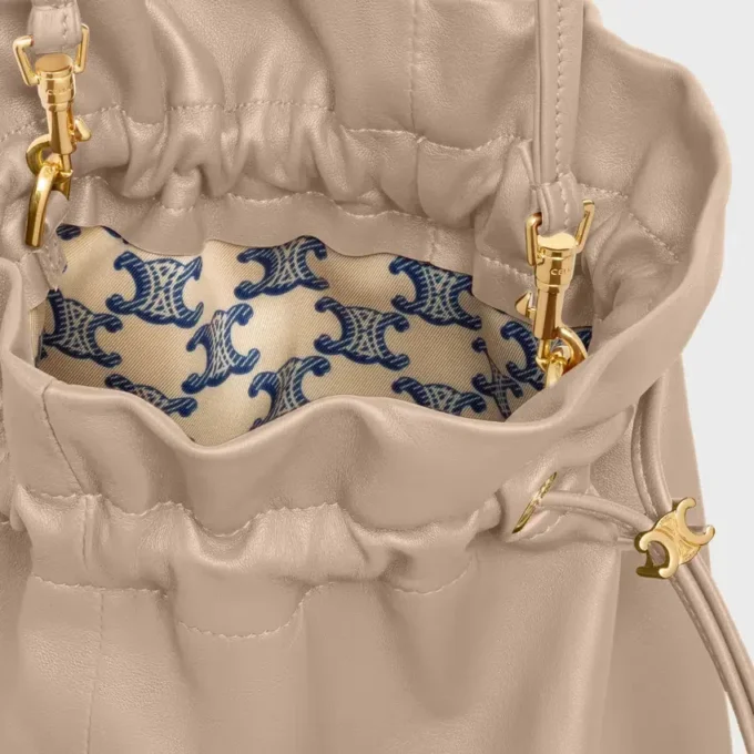 Petite pochette en cristal en cuir d&rsquo;agneau