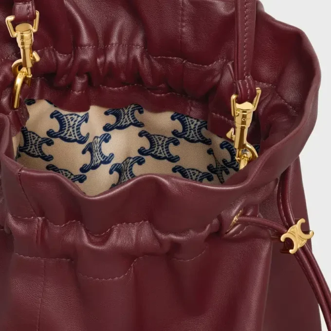 Petite pochette en cristal en cuir d&rsquo;agneau
