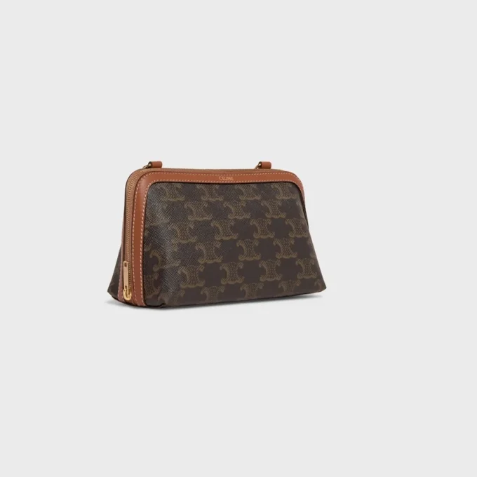 Pochette à chaîne en Triomphe Canvas et cuir d’agneau Pochette à chaîne en Triomphe Canvas et cuir d’agneau