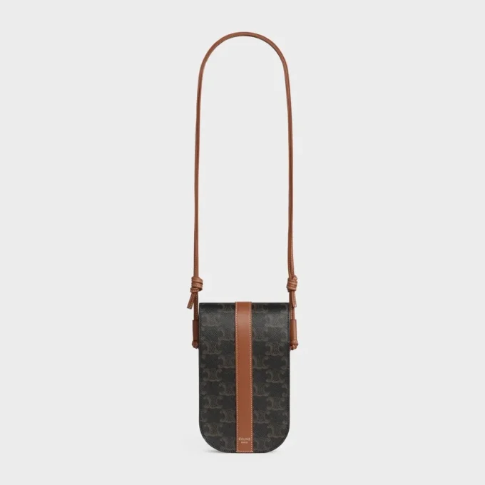 Pochette pour téléphone avec rabat en Triomphe Canvas et cuir de veau Pochette pour téléphone avec rabat en Triomphe Canvas et cuir de veau