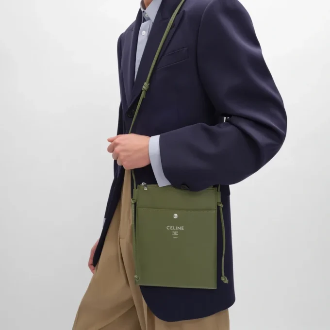 Pochette Sharp Take Away en cuir d&rsquo;agneau lisse
