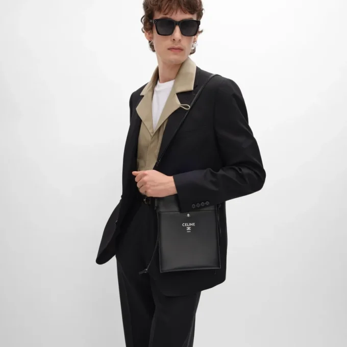 Pochette Sharp Take Away en cuir d&rsquo;agneau lisse