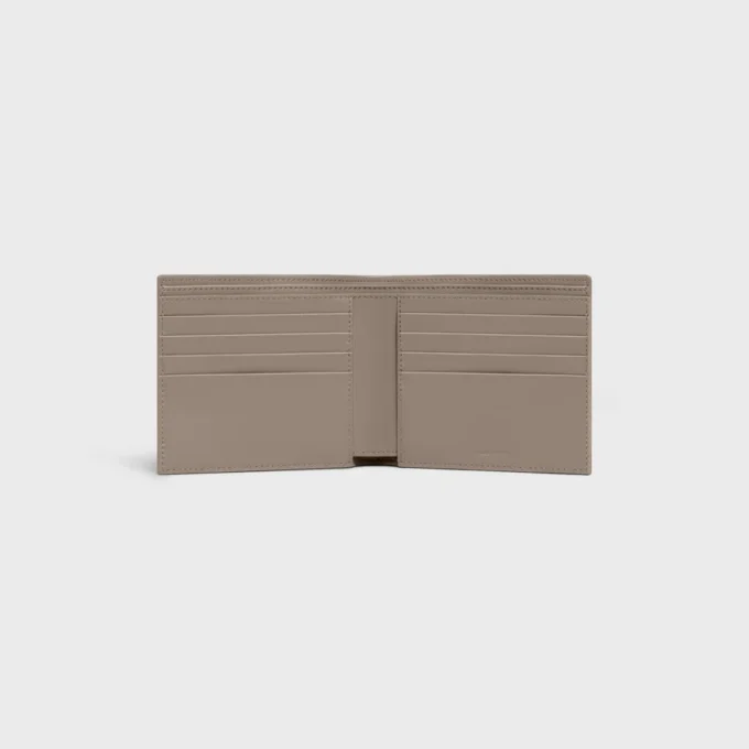 Porte-cartes à deux volets en cuir de veau grainé Porte-cartes à deux volets en cuir de veau grainé