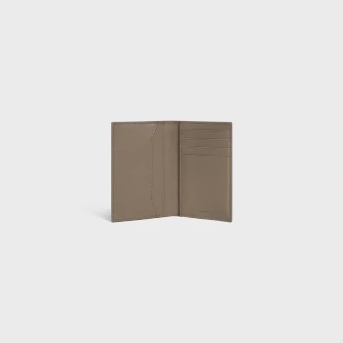 Porte-cartes vertical en cuir de veau grainé Porte-cartes vertical en cuir de veau grainé