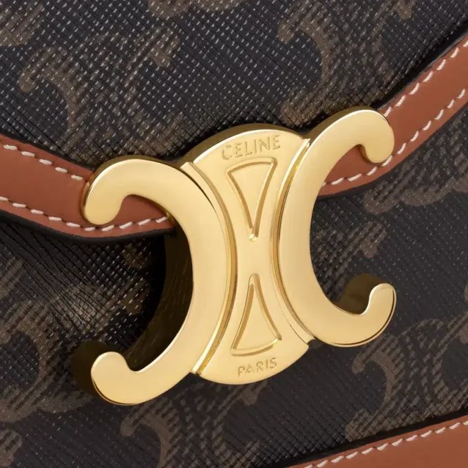 Portefeuille à chaîne Margo en Triomphe Canvas et cuir de veau Portefeuille à chaîne Margo en Triomphe Canvas et cuir de veau
