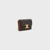 Portefeuille compact avec porte-monnaie Triomphe en Triomphe Canvas Portefeuille compact avec porte-monnaie Triomphe en Triomphe Canvas