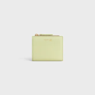 Portefeuille compact Triomphe Stamp en cuir de veau grainé souple