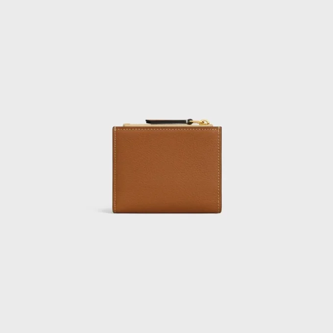 Portefeuille compact Triomphe Stamp en cuir de veau grainé souple Portefeuille compact Triomphe Stamp en cuir de veau grainé souple