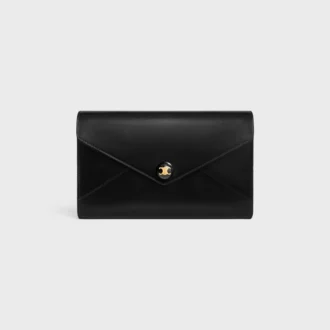 Portefeuille enveloppe à chaîne en cuir de veau brillant