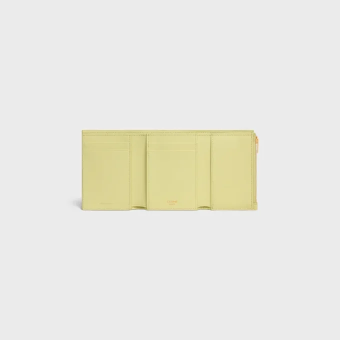 Portefeuille à fine lanière Nino en cuir de veau grainé souple Portefeuille à fine lanière Nino en cuir de veau grainé souple