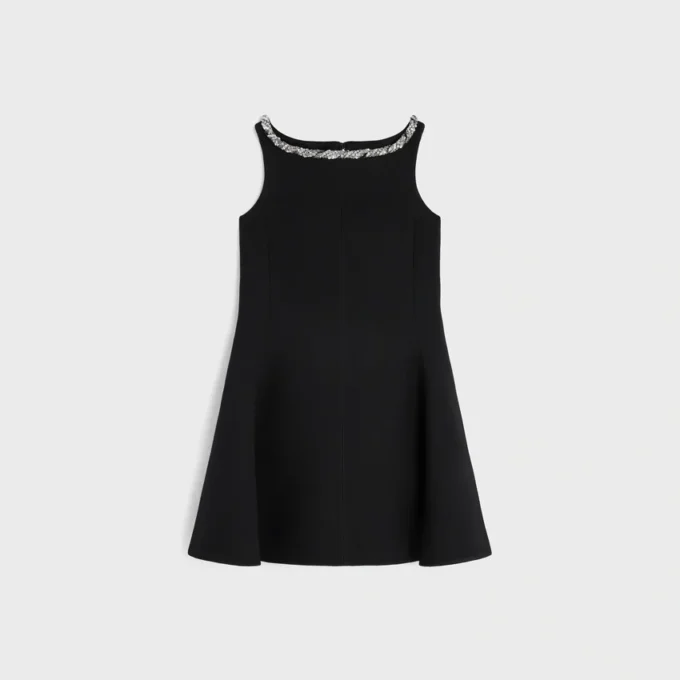 Robe brodée en crêpe de laine double