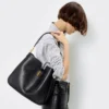 Sac Camille 16 Soft de taille moyenne en cuir de veau lisse