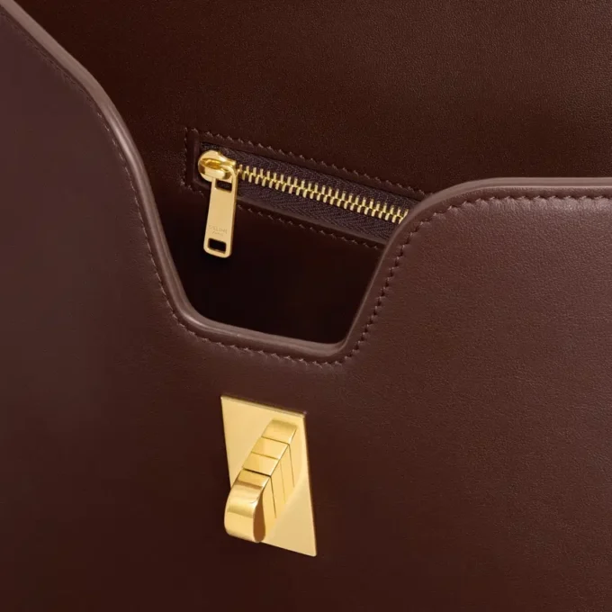 Sac Camille 16 Soft de taille moyenne en cuir de veau lisse