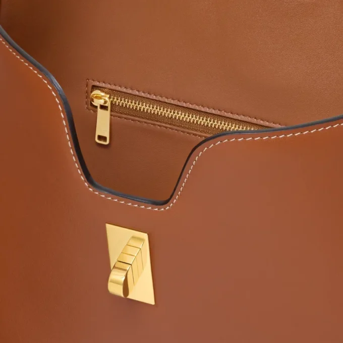 Sac Camille 16 Soft de taille moyenne en cuir de veau lisse