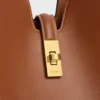 Sac Camille 16 Soft de taille moyenne en cuir de veau lisse