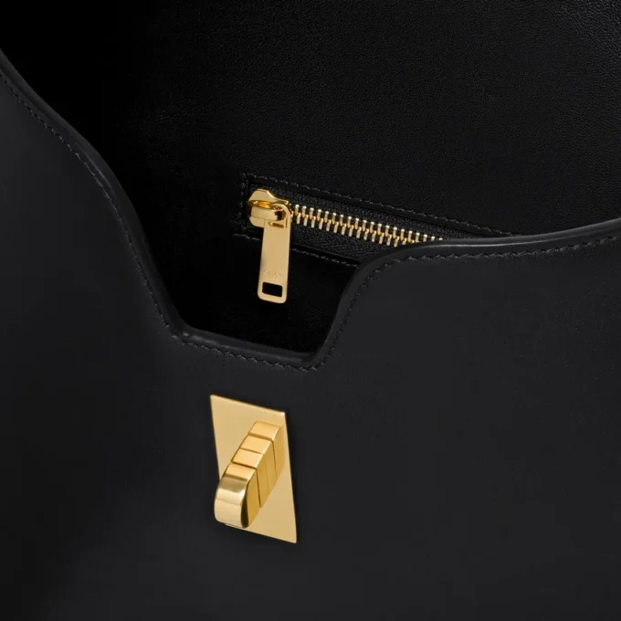Sac Camille 16 Soft de taille moyenne en cuir de veau lisse