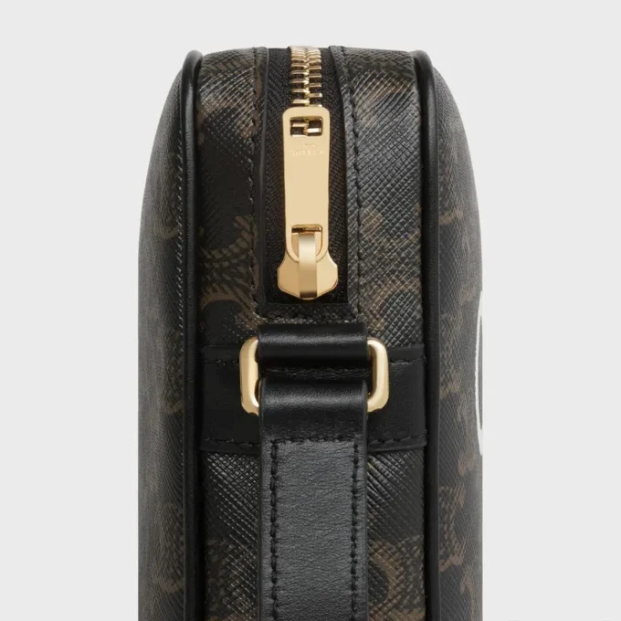 Sac messager moyen en Triomphe Canvas avec imprimé CELINE Sac messager moyen en Triomphe Canvas avec imprimé CELINE