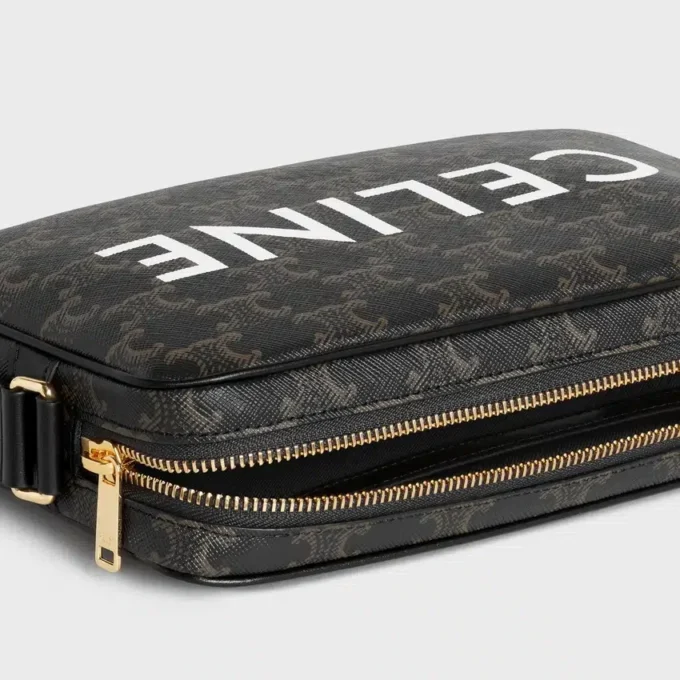 Sac messager moyen en Triomphe Canvas avec imprimé CELINE Sac messager moyen en Triomphe Canvas avec imprimé CELINE
