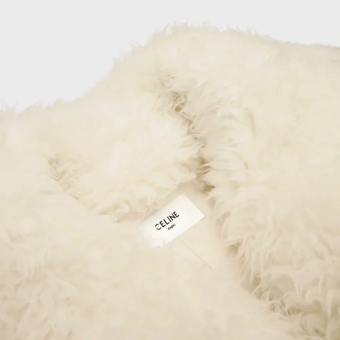 Veste en laine duveteuse